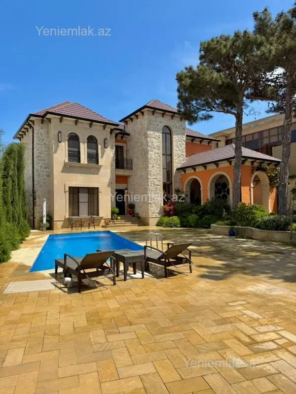 Satılır 5 otaqlı həyət evi 420 m²