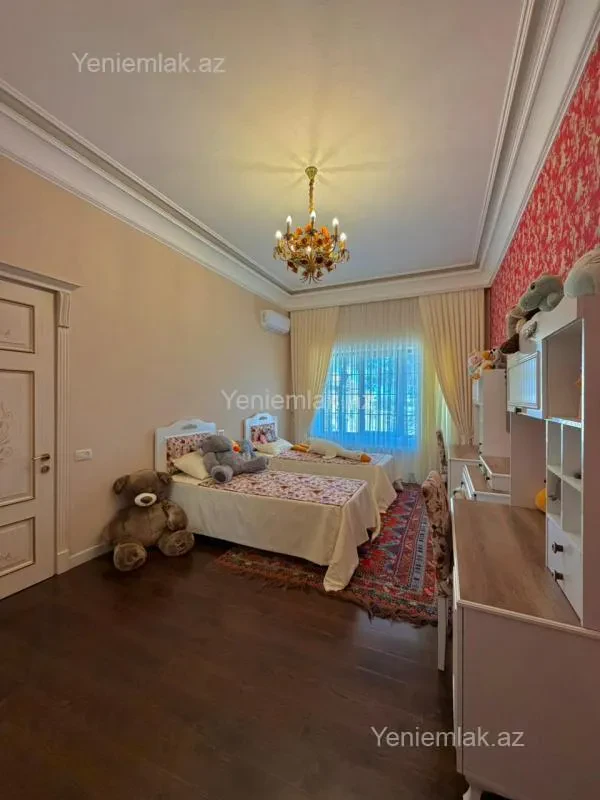 Satılır 5 otaqlı həyət evi 420 m²