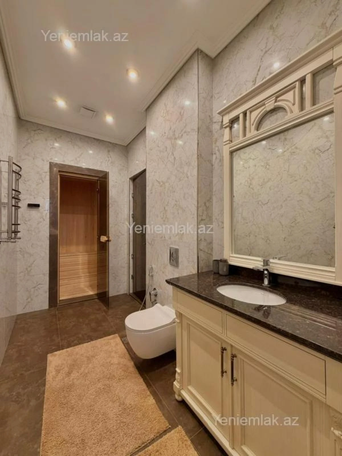Satılır 5 otaqlı həyət evi 420 m²