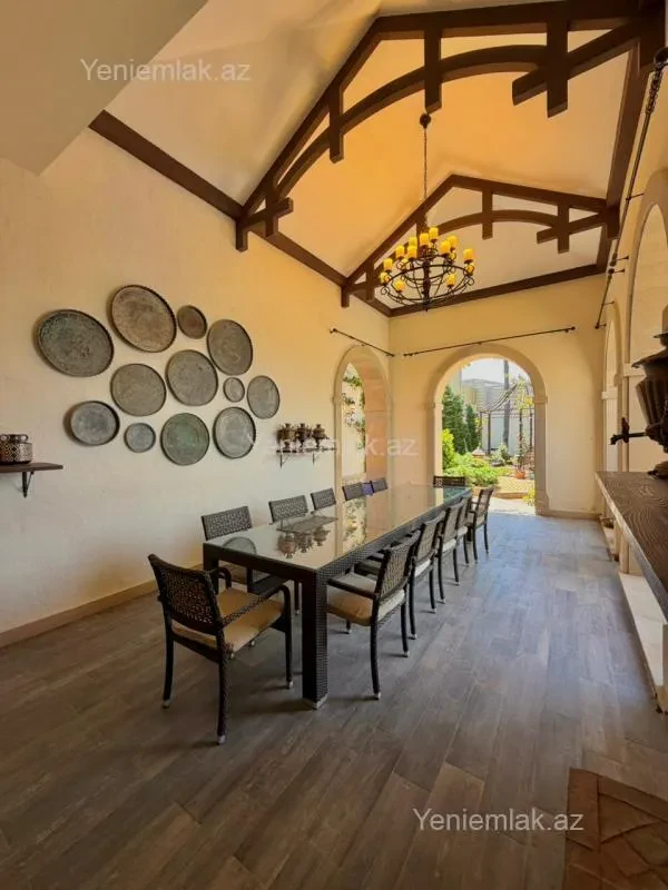 Satılır 5 otaqlı həyət evi 420 m²