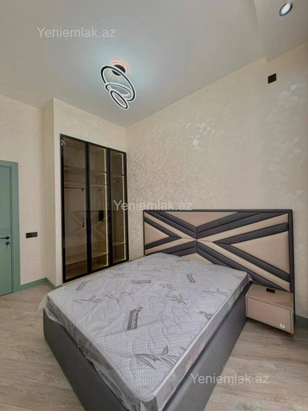 Satılır 4 otaqlı həyət evi 150 m²