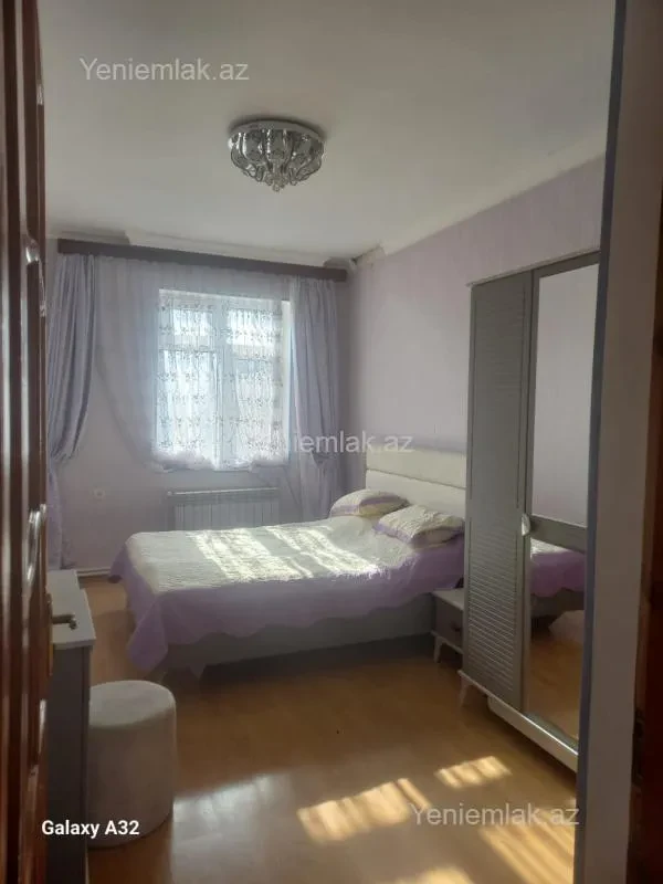 Satılır 4 otaqlı həyət evi 150 m²