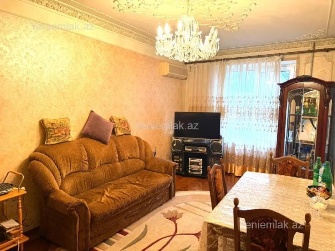 Satılır 3 otaqlı köhnə tikili 80 m²