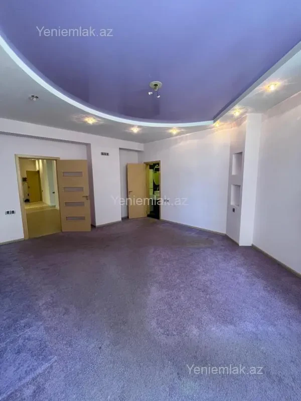 Satılır 3 otaqlı yeni tikili 200 m²