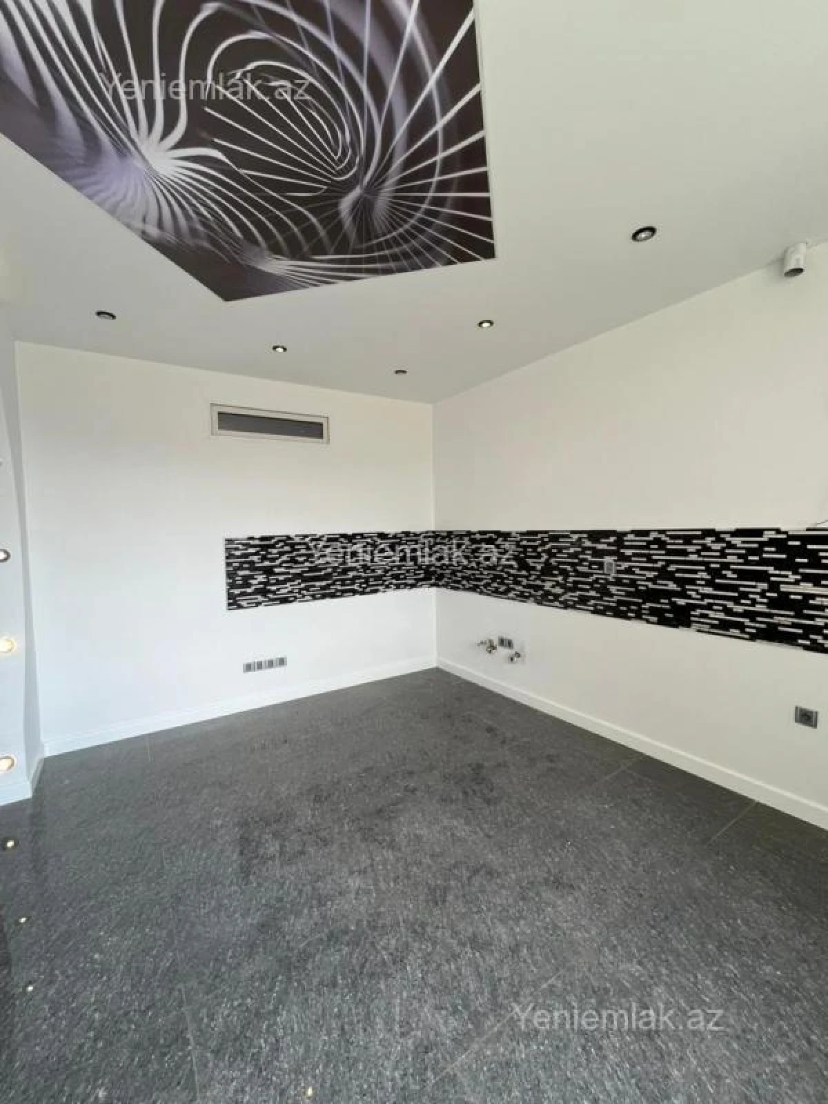 Satılır 3 otaqlı yeni tikili 200 m²