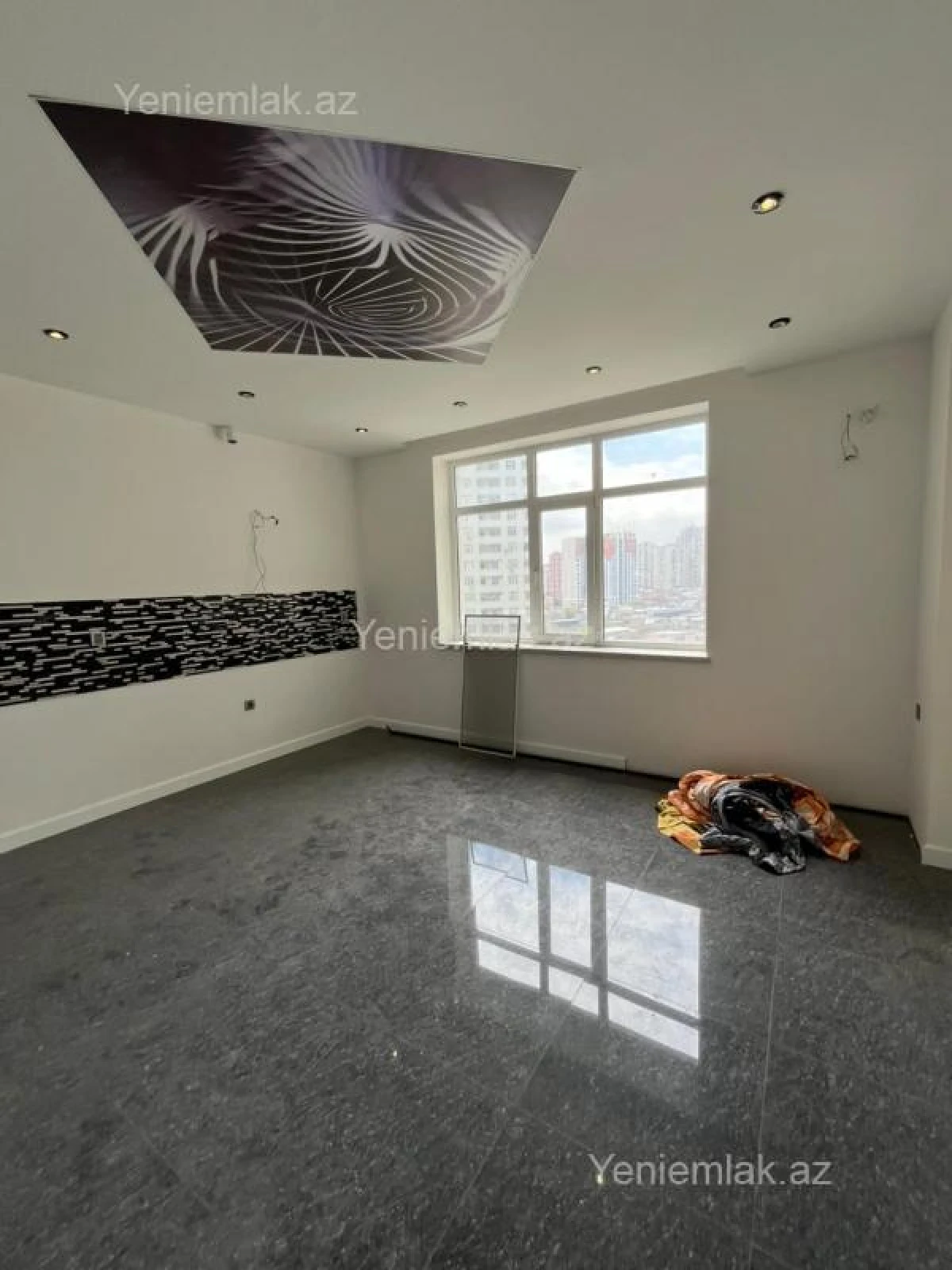 Satılır 3 otaqlı yeni tikili 200 m²