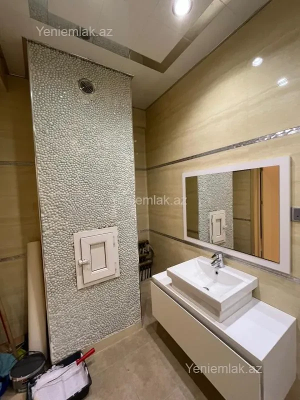 Satılır 3 otaqlı yeni tikili 200 m²