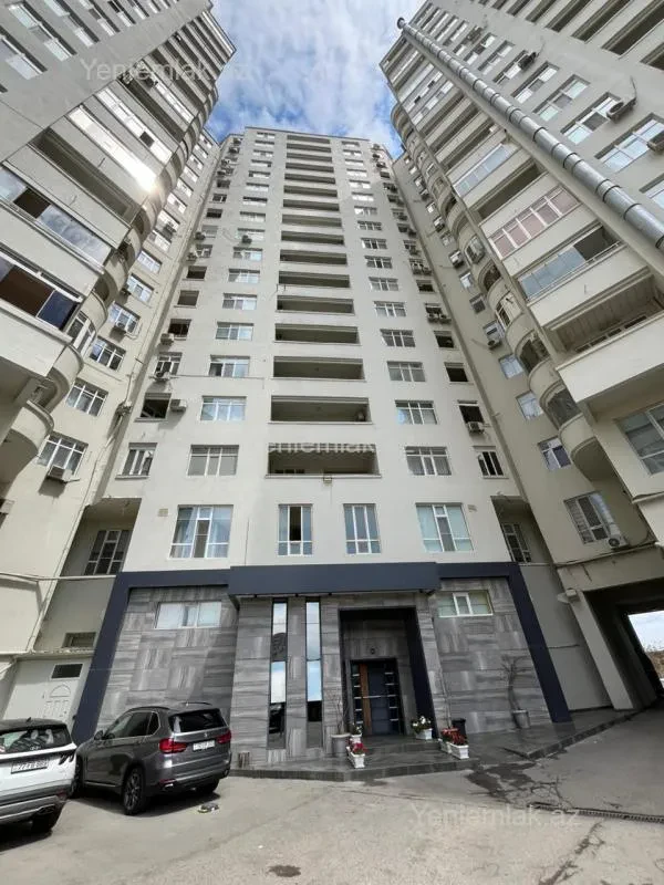 Satılır 3 otaqlı yeni tikili 200 m²