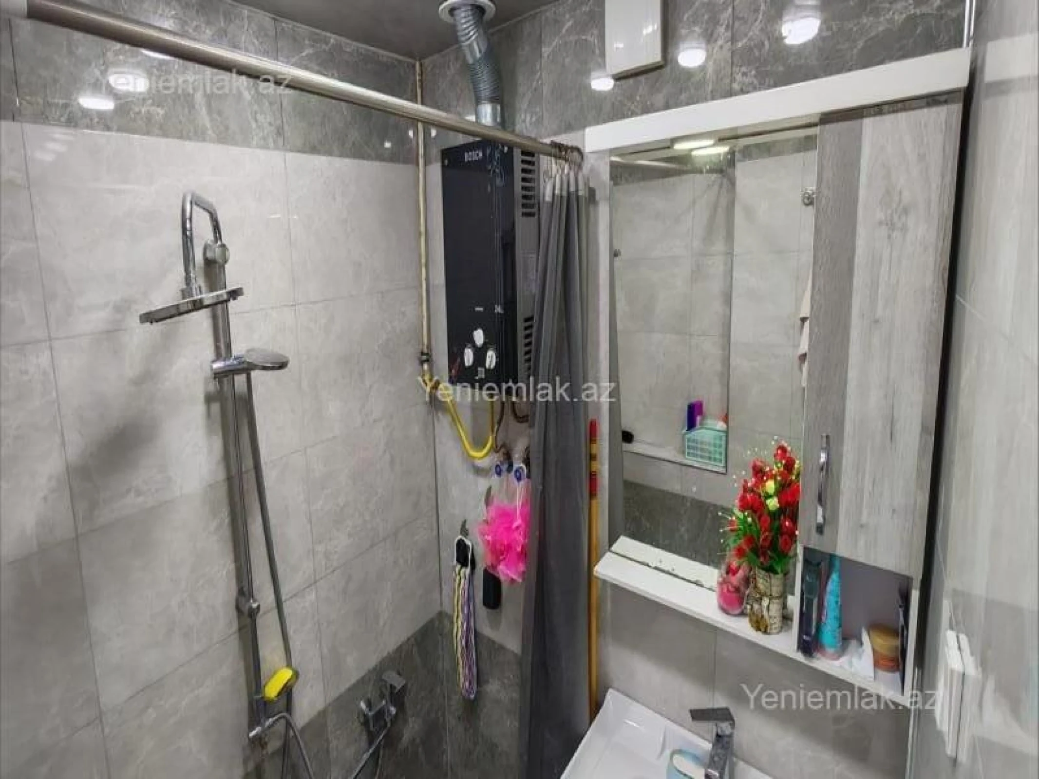 Satılır 3 otaqlı köhnə tikili 70 m²