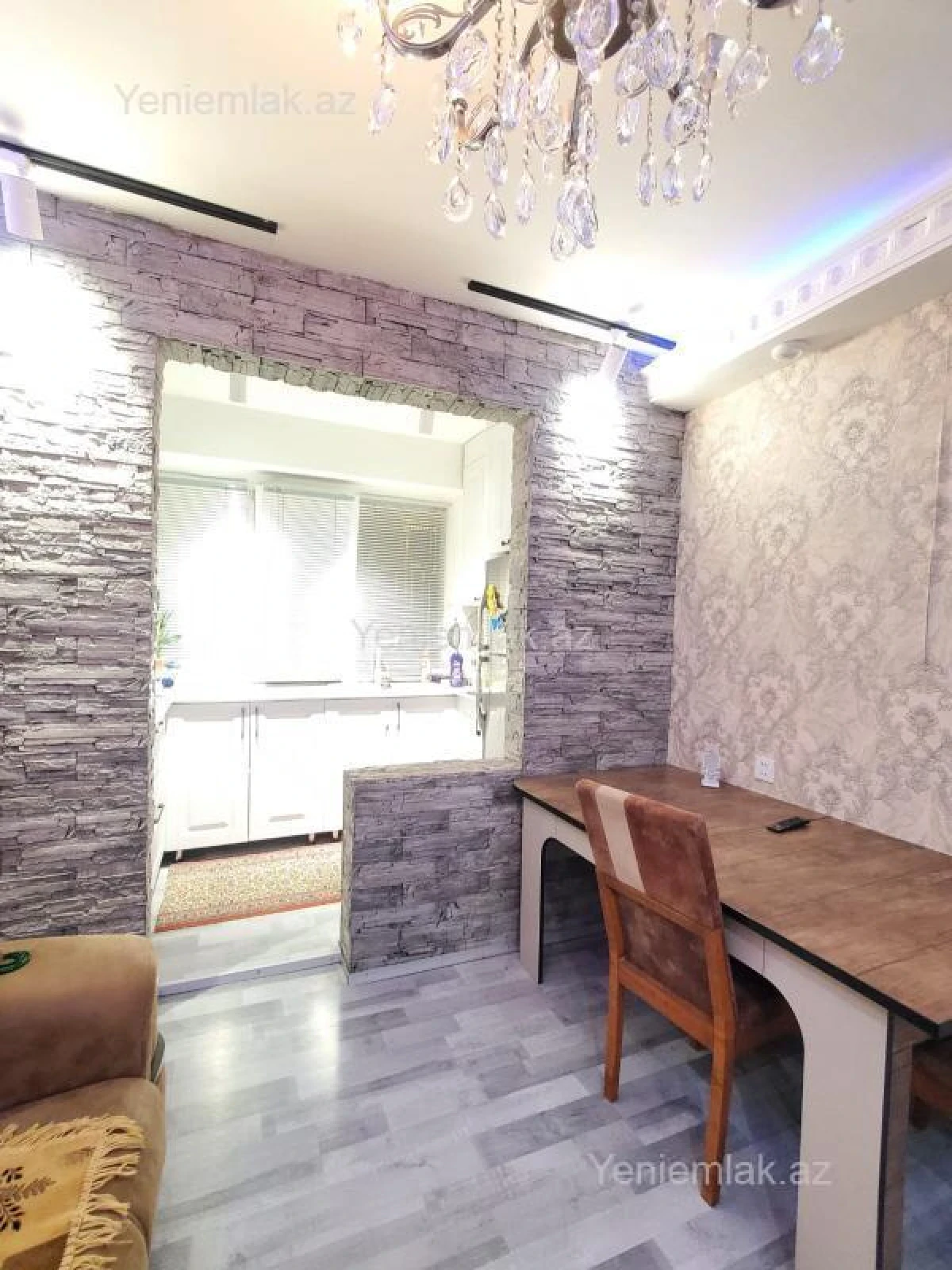 Satılır 3 otaqlı köhnə tikili 70 m²