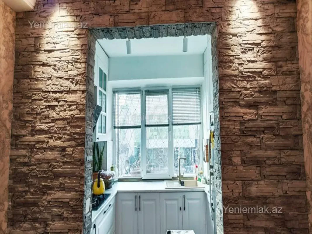 Satılır 3 otaqlı köhnə tikili 70 m²