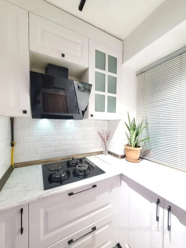 Satılır 3 otaqlı köhnə tikili 70 m²