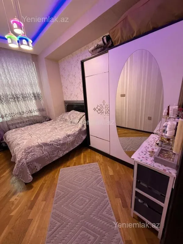 Satılır 3 otaqlı yeni tikili 90 m²