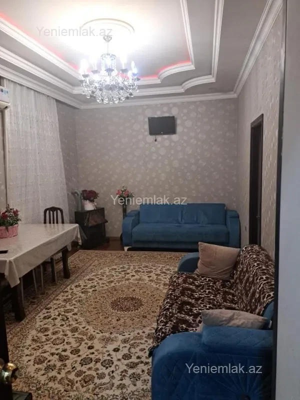 Satılır 3 otaqlı köhnə tikili 75 m²