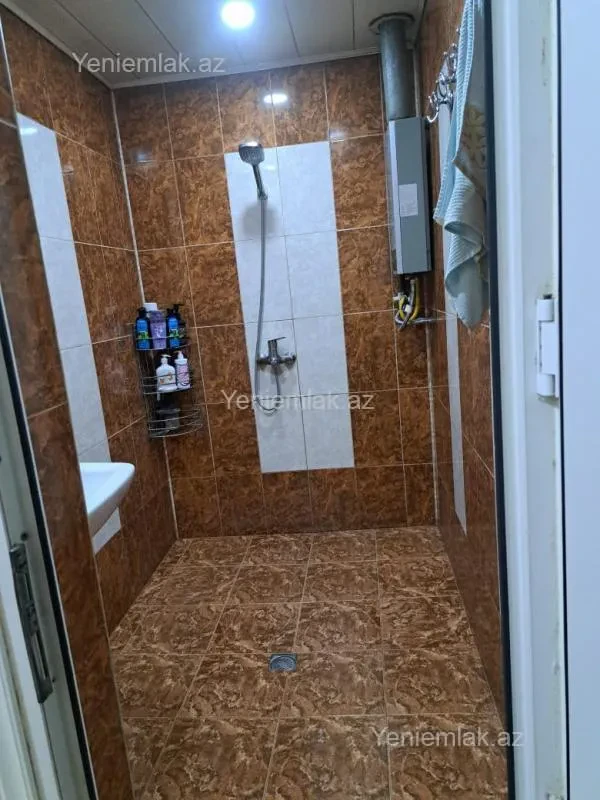 Satılır 3 otaqlı köhnə tikili 75 m²
