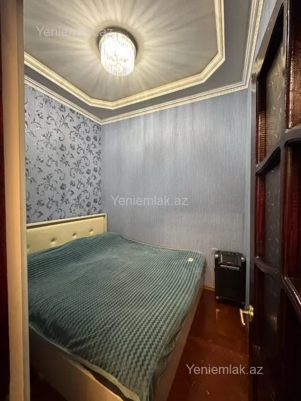 Satılır 3 otaqlı köhnə tikili 75 m²