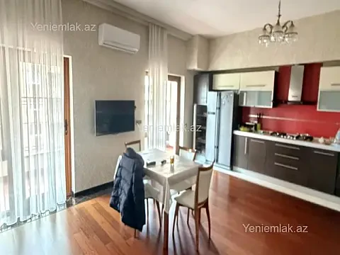 Satılır 4 otaqlı yeni tikili 215 m²