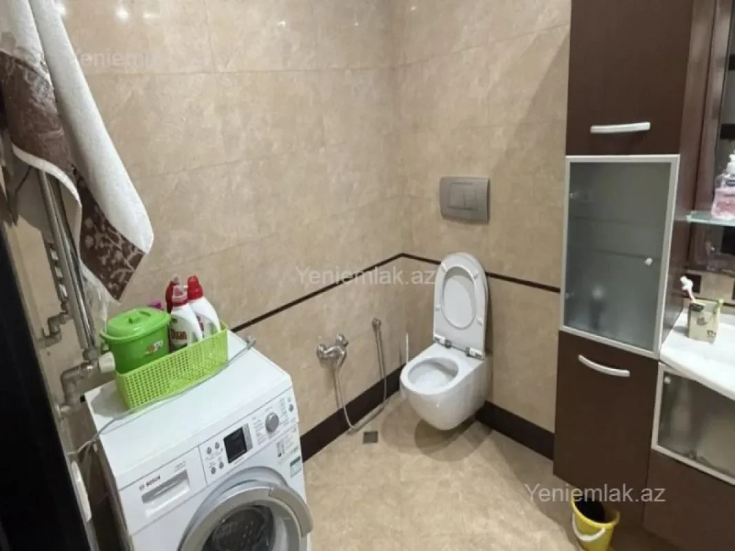 Satılır 4 otaqlı yeni tikili 215 m²