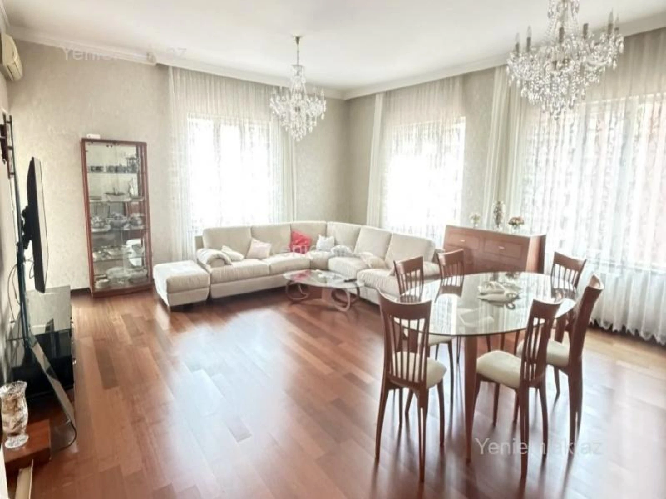 Satılır 4 otaqlı yeni tikili 215 m²