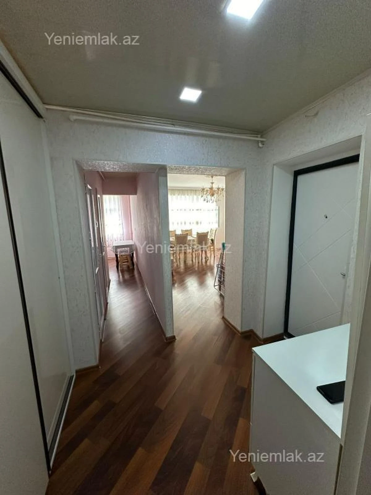 Satılır 2 otaqlı köhnə tikili 50 m²