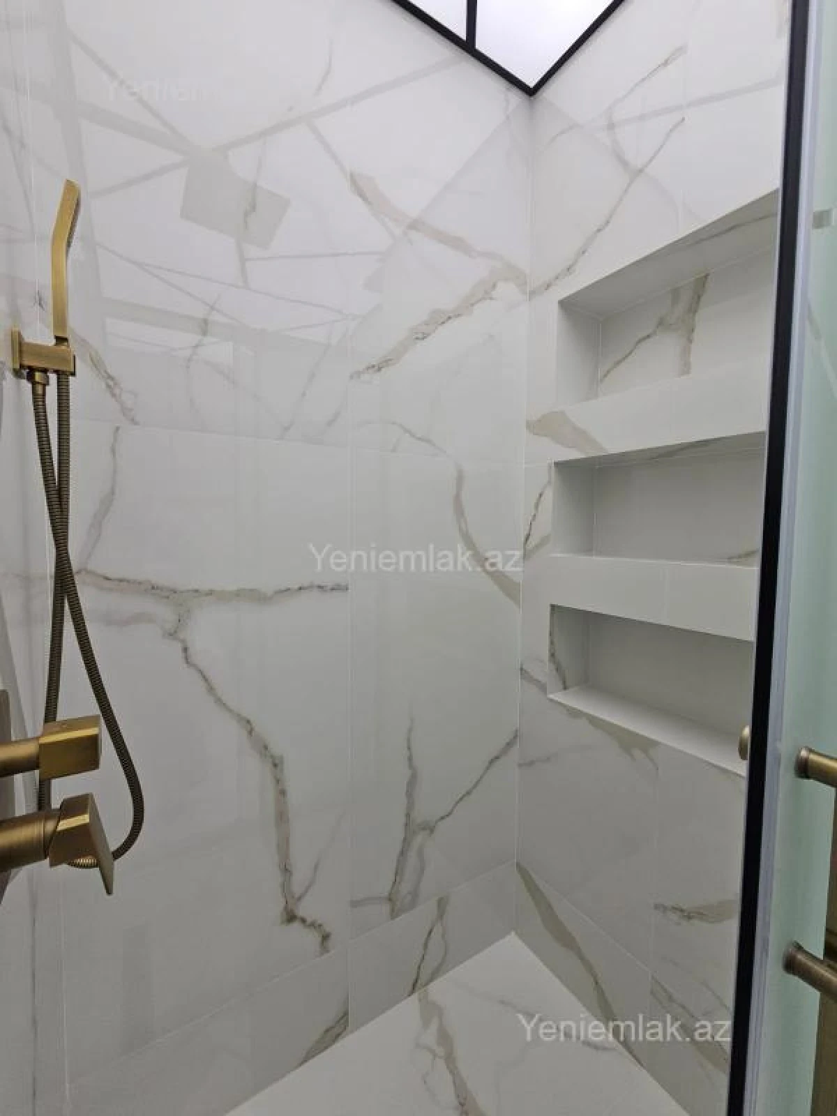 Satılır 4 otaqlı yeni tikili 130 m²