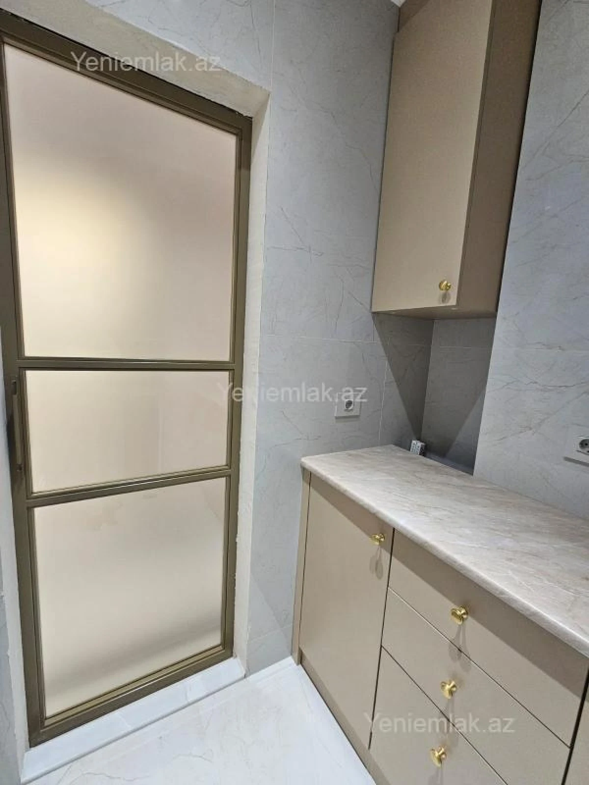 Satılır 4 otaqlı yeni tikili 130 m²