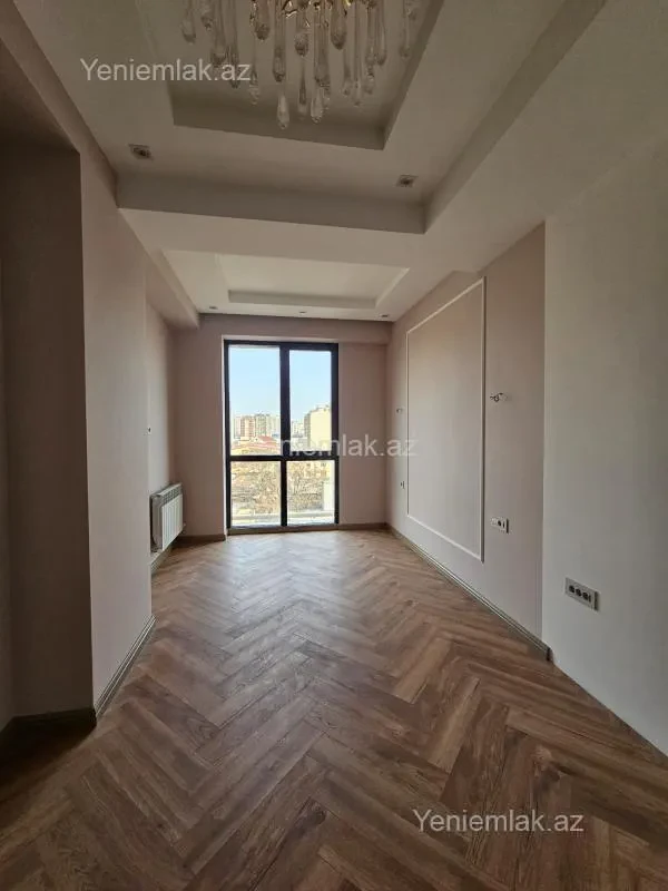 Satılır 4 otaqlı yeni tikili 130 m²