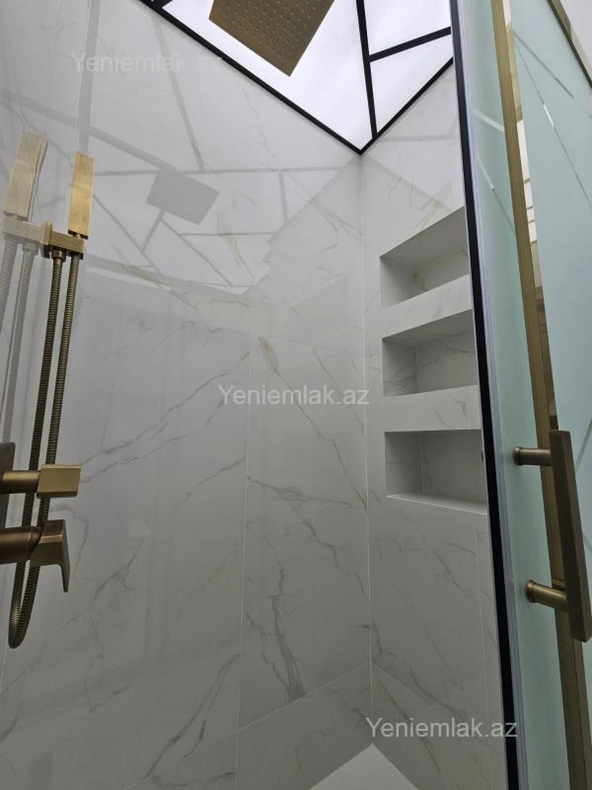 Satılır 4 otaqlı yeni tikili 130 m²