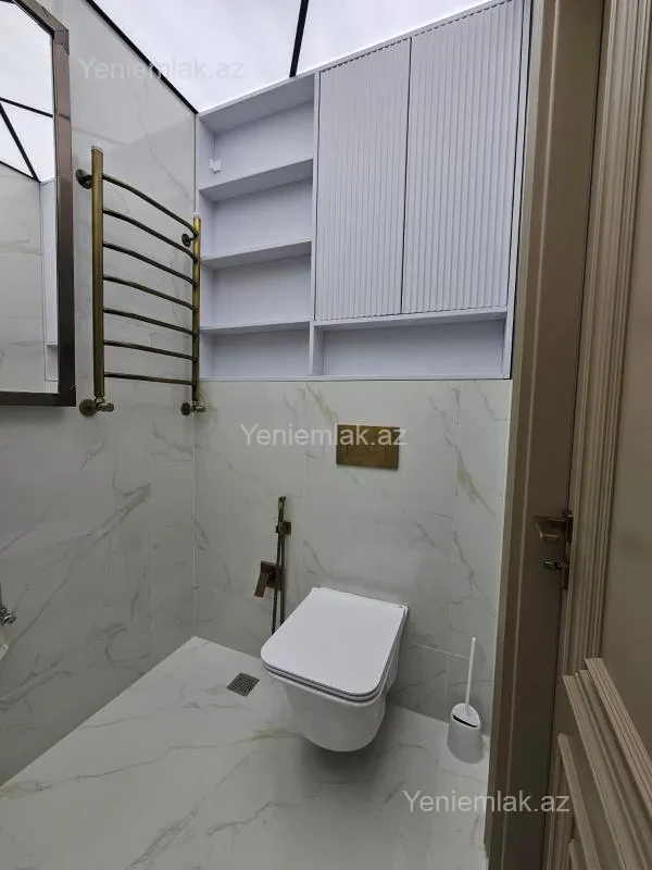 Satılır 4 otaqlı yeni tikili 130 m²
