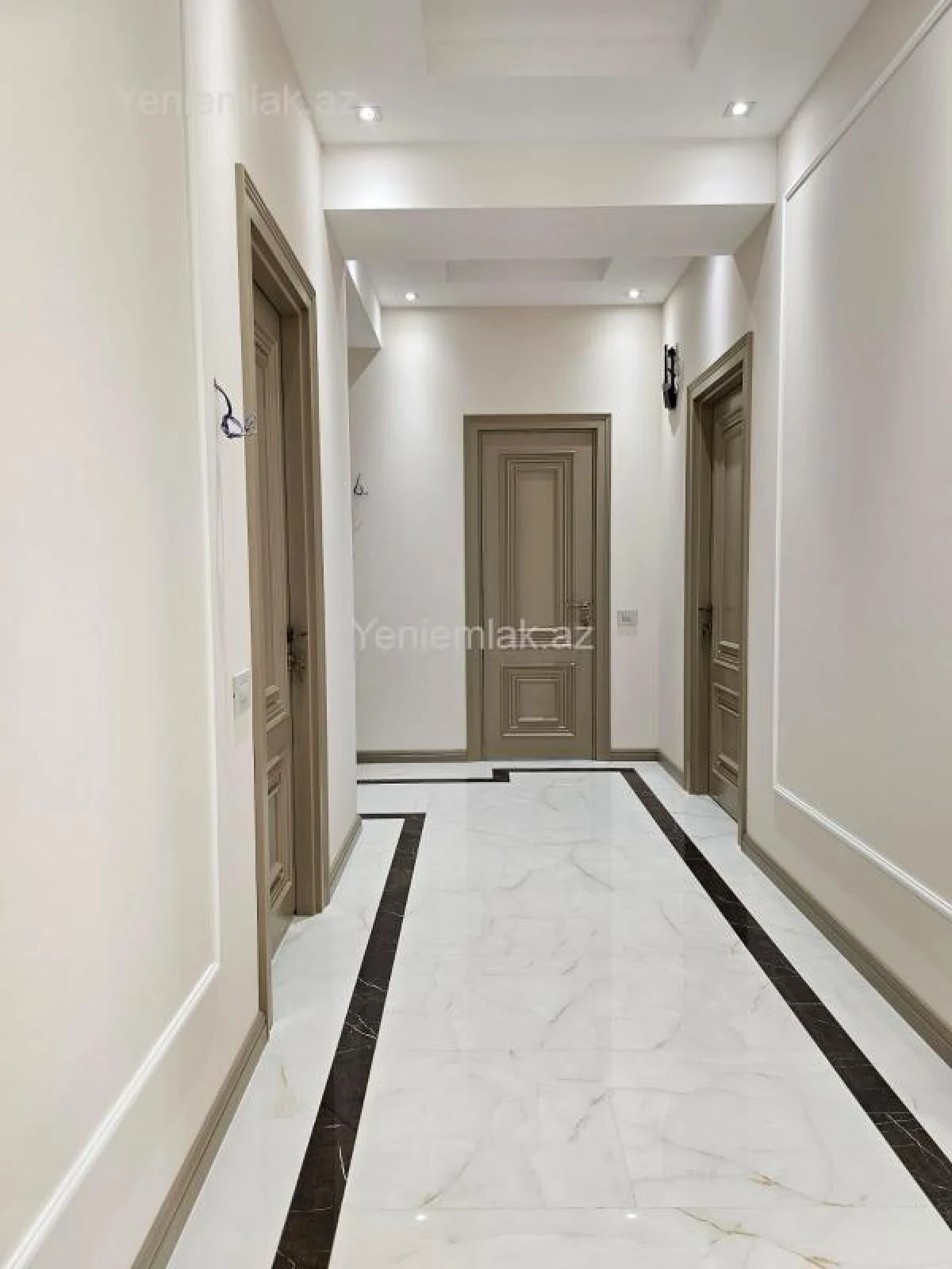 Satılır 4 otaqlı yeni tikili 130 m²