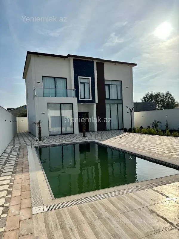 Satılır 6 otaqlı həyət evi 370 m²