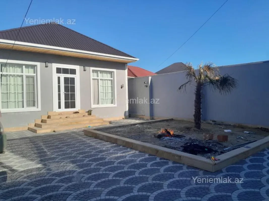 Satılır 4 otaqlı həyət evi 100 m²
