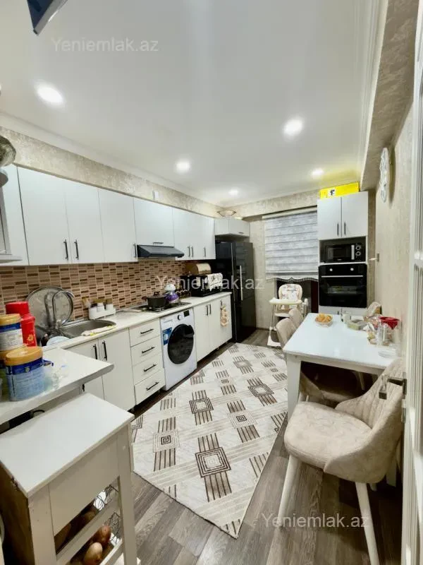 Satılır 3 otaqlı yeni tikili 85 m²