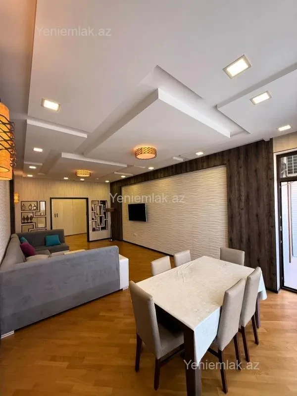 Satılır 3 otaqlı yeni tikili 160 m²