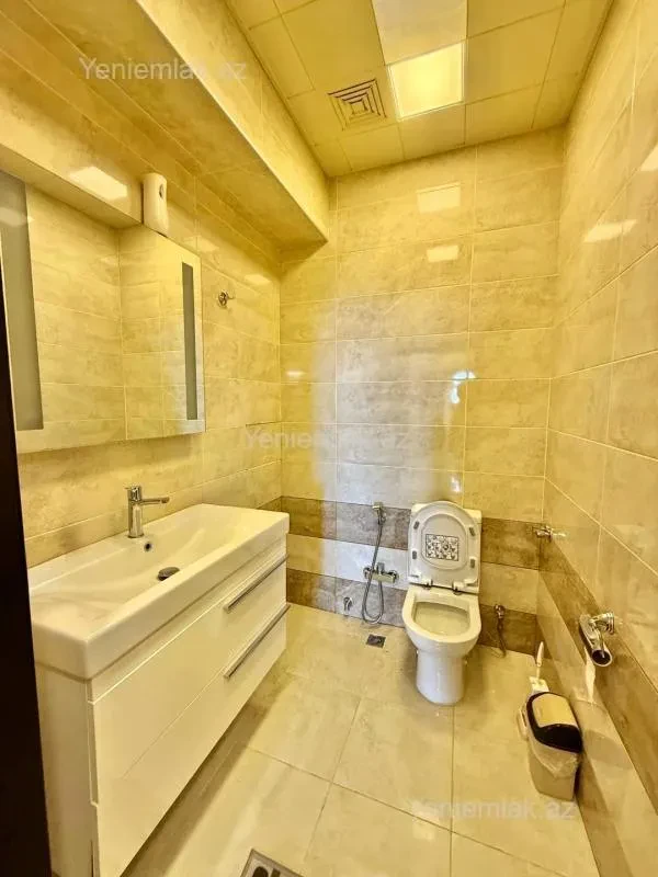 Satılır 3 otaqlı yeni tikili 160 m²