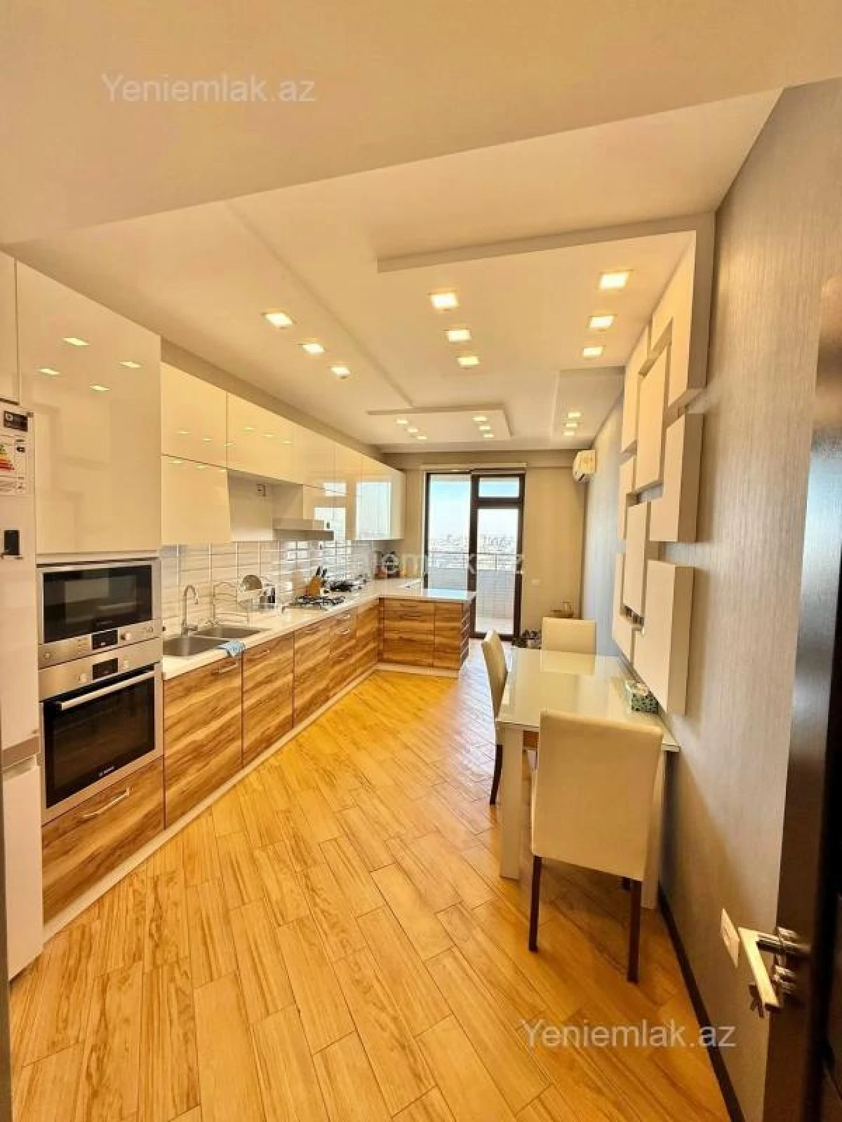 Satılır 3 otaqlı yeni tikili 160 m²