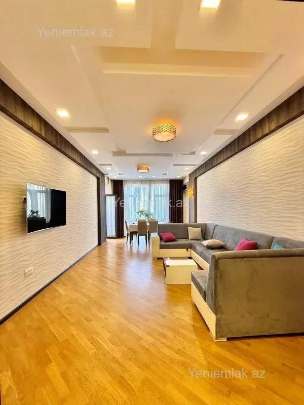 Satılır 3 otaqlı yeni tikili 160 m²