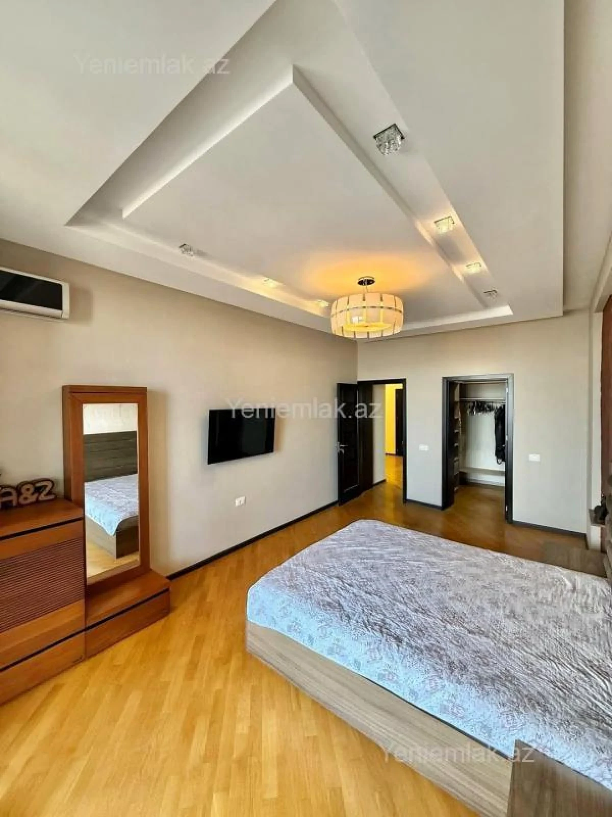 Satılır 3 otaqlı yeni tikili 160 m²