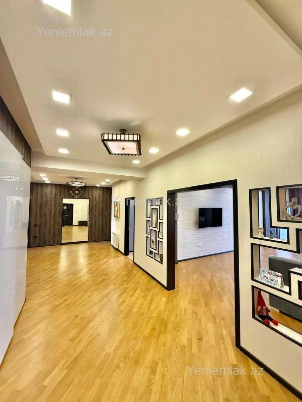 Satılır 3 otaqlı yeni tikili 160 m²