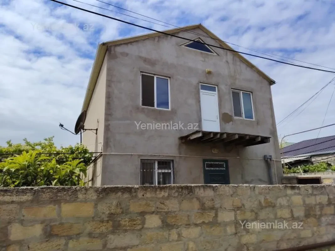 Satılır 4 otaqlı həyət evi 150 m²