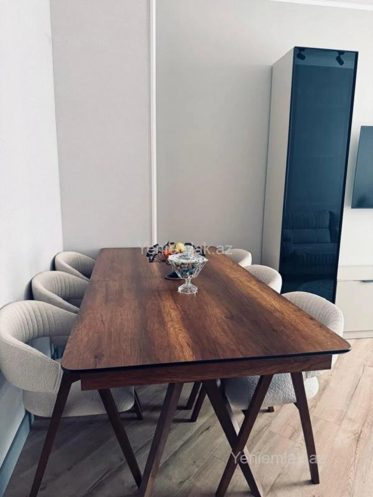 Satılır 2 otaqlı yeni tikili 87.5 m²