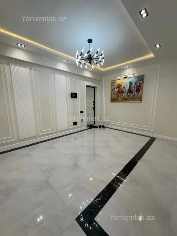Satılır 3 otaqlı yeni tikili 135 m²