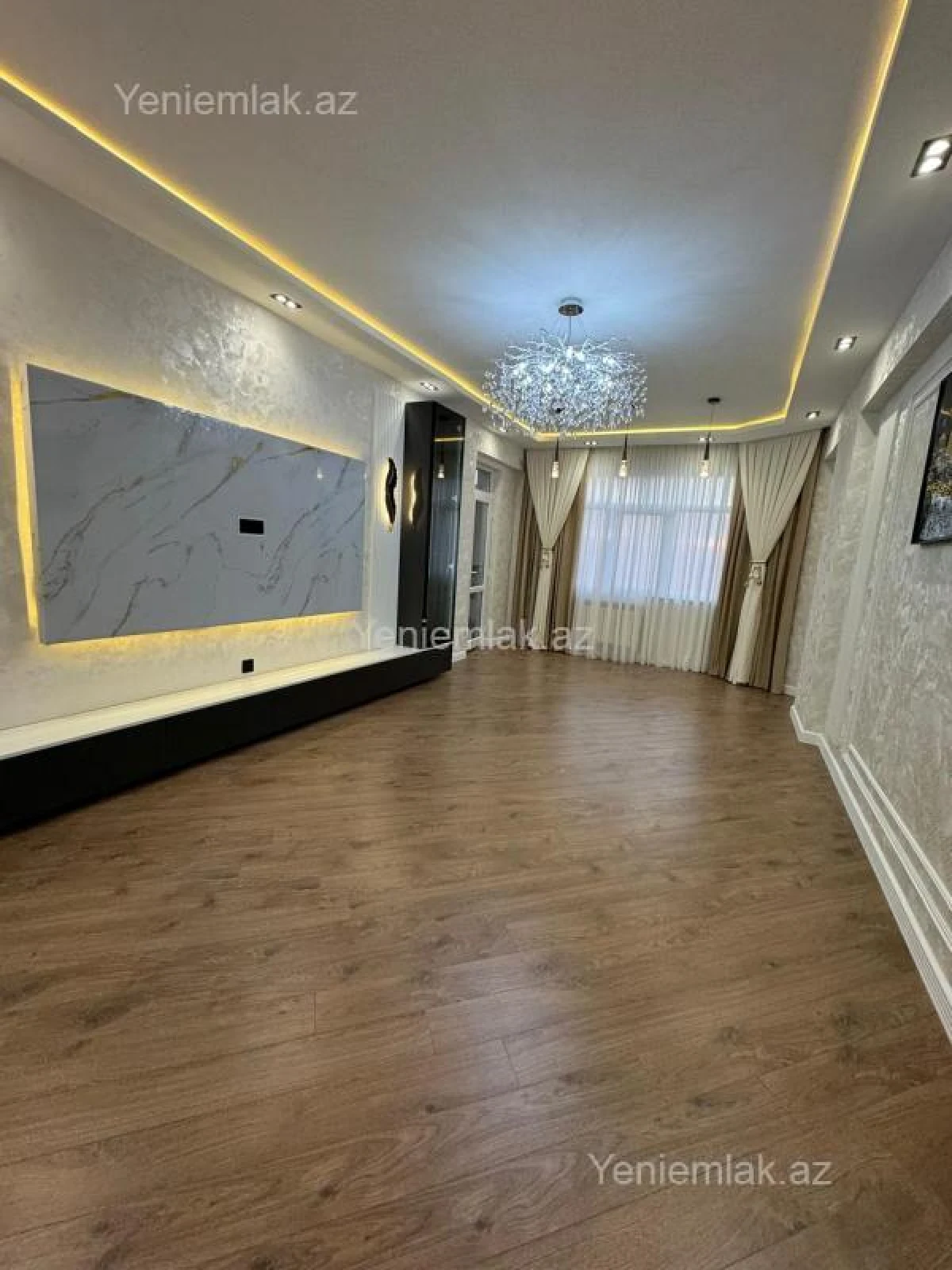 Satılır 3 otaqlı yeni tikili 135 m²
