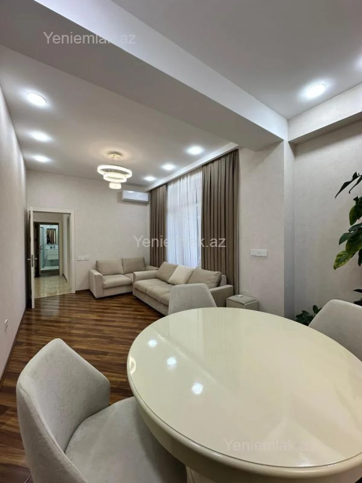 Satılır 2 otaqlı yeni tikili 95 m²