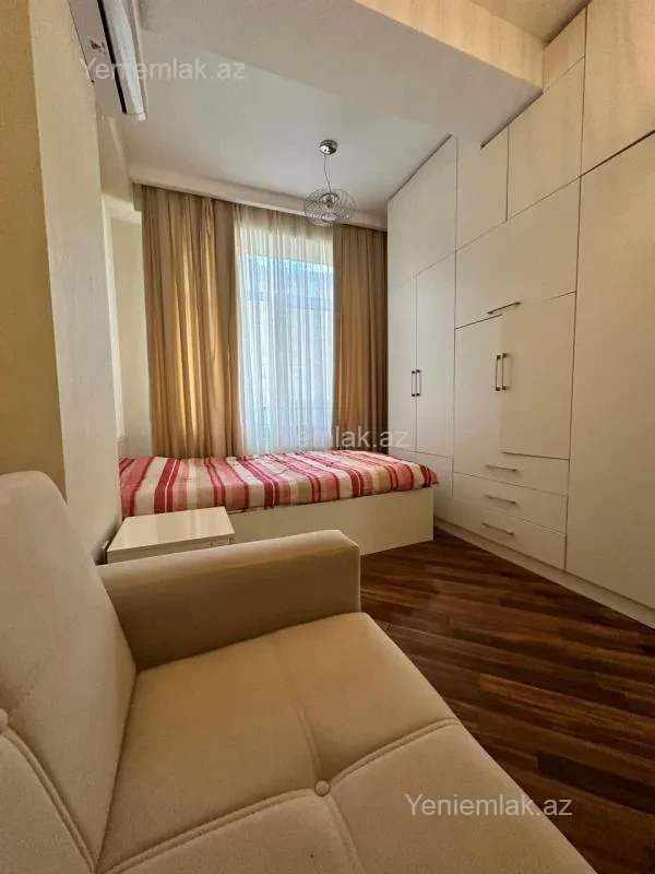 Satılır 2 otaqlı yeni tikili 95 m²