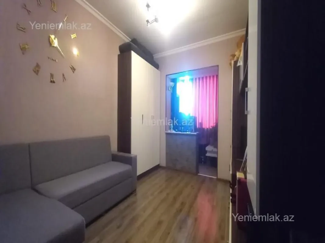 Satılır 3 otaqlı köhnə tikili 90 m²