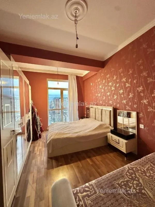 Satılır 2 otaqlı yeni tikili 81 m²
