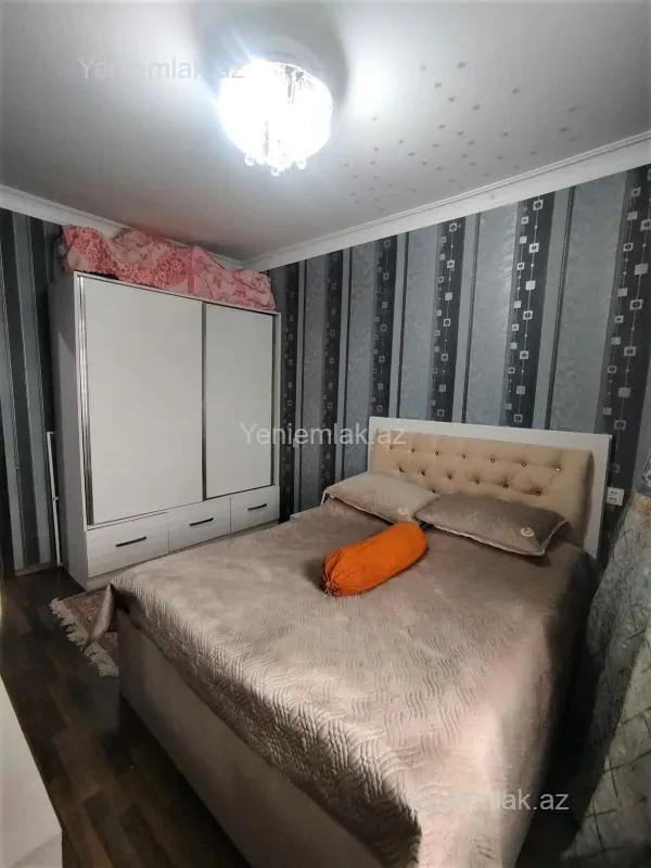 Satılır 3 otaqlı köhnə tikili 75 m²