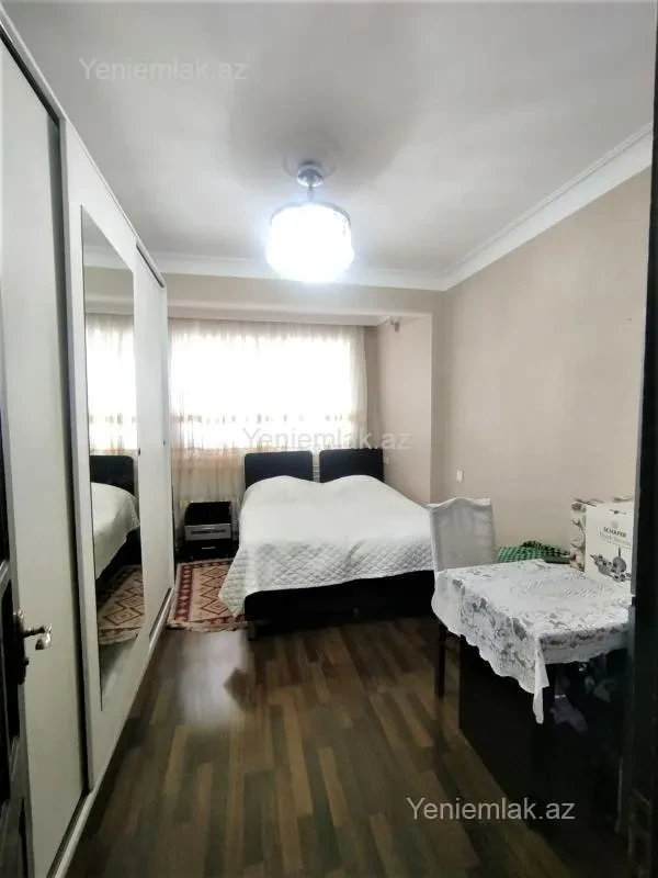 Satılır 3 otaqlı köhnə tikili 75 m²