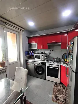 Satılır 3 otaqlı köhnə tikili 75 m²
